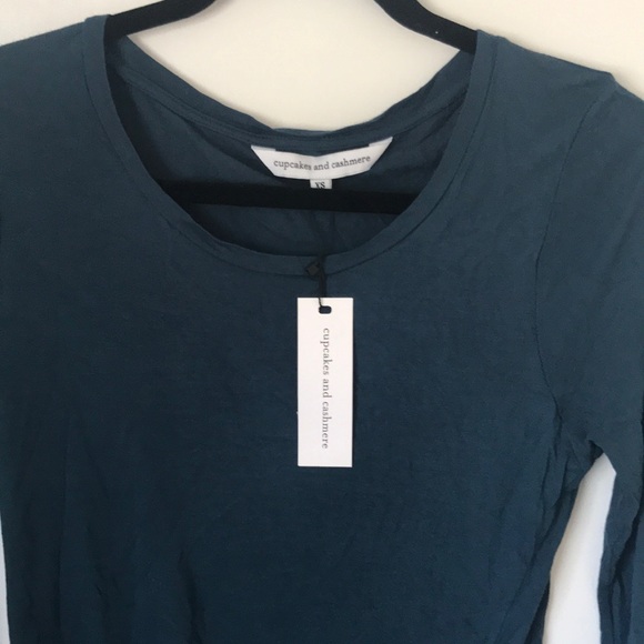 Cupcakes and Cashmere Top - Picture 2 of 5